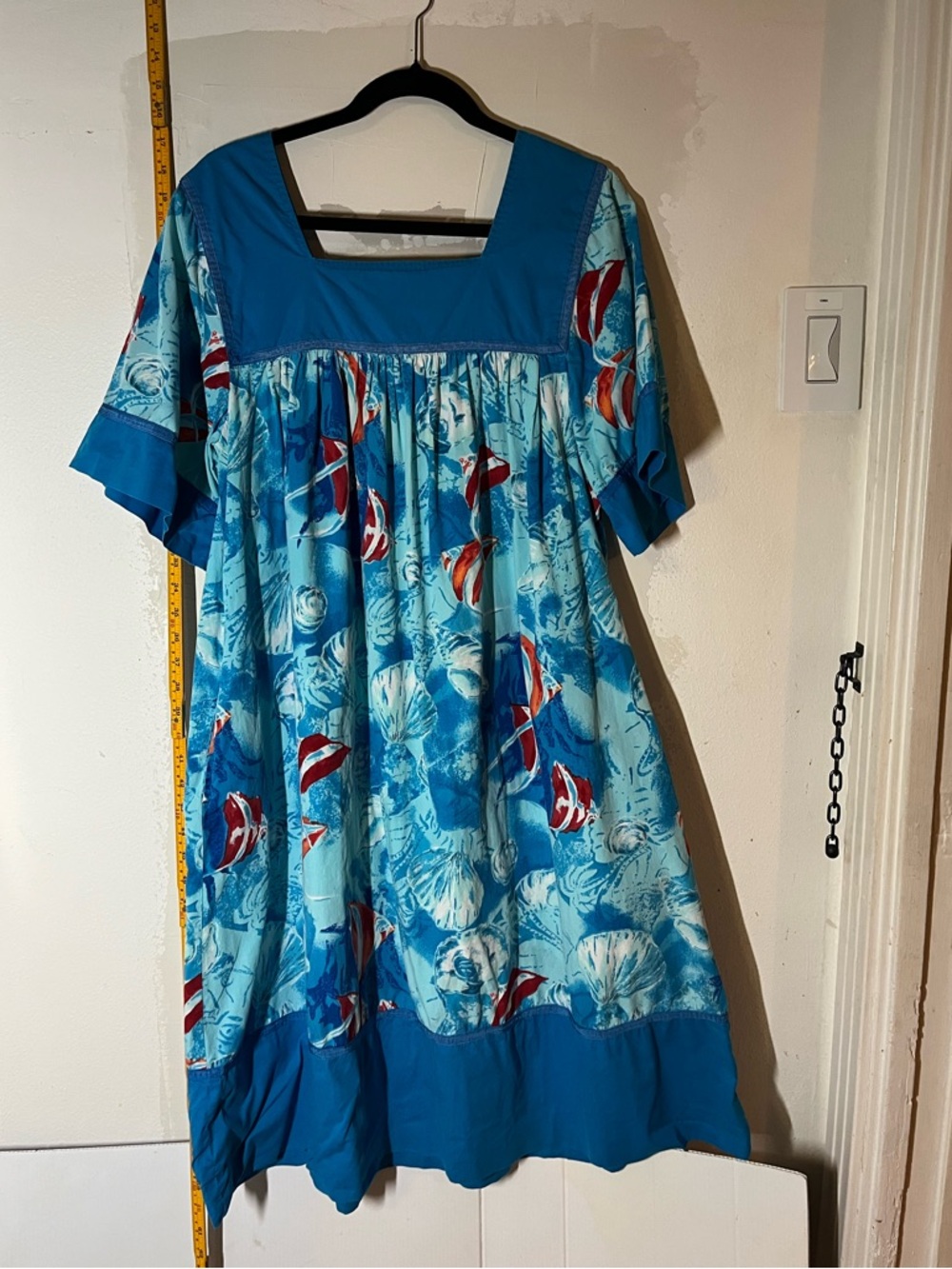 Blue Floral/Hawaiian Short Sleeve Dress Petite Large sea shells